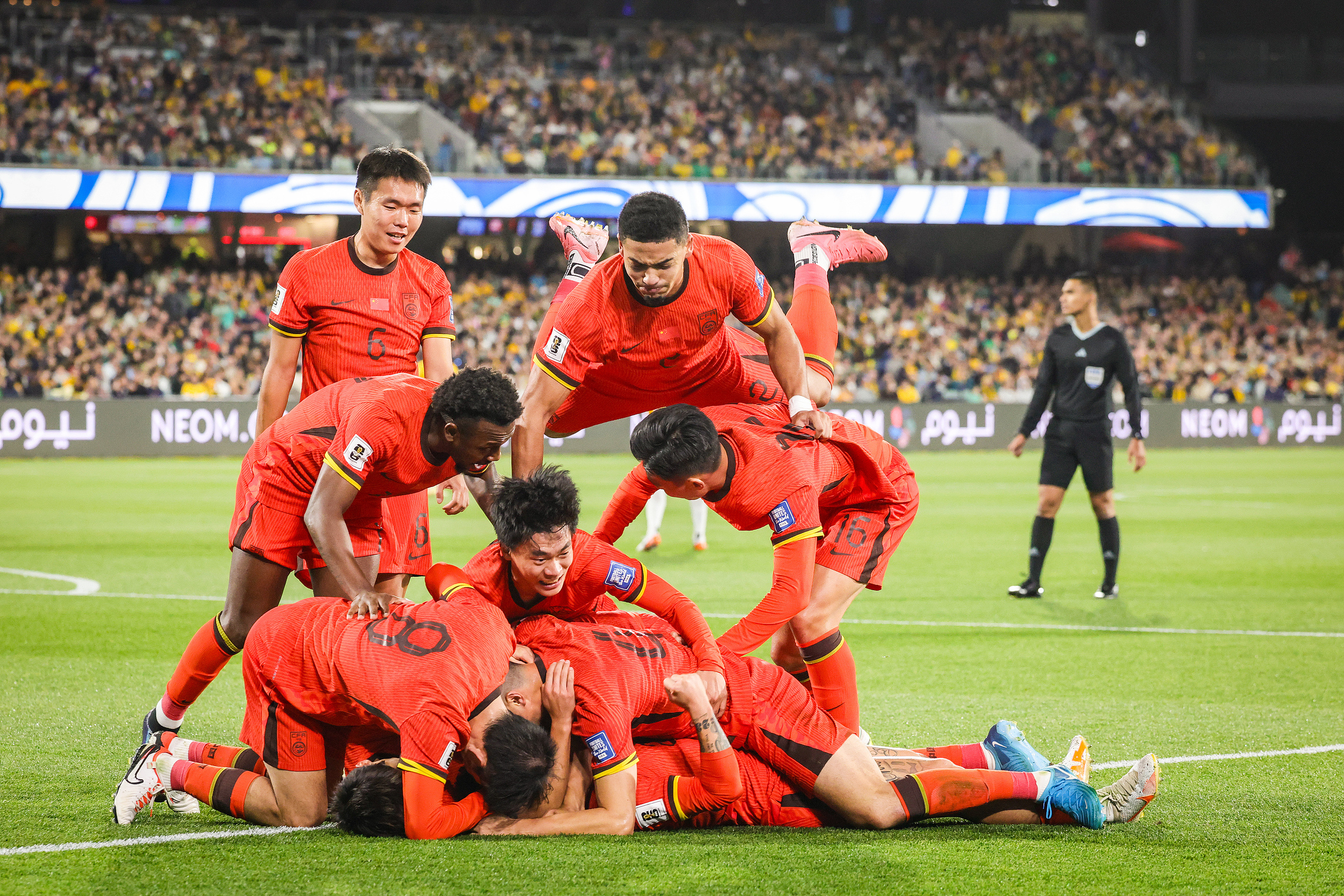 开云体育官网-印尼队鏖战韩国队，李梓嘉扛起全队