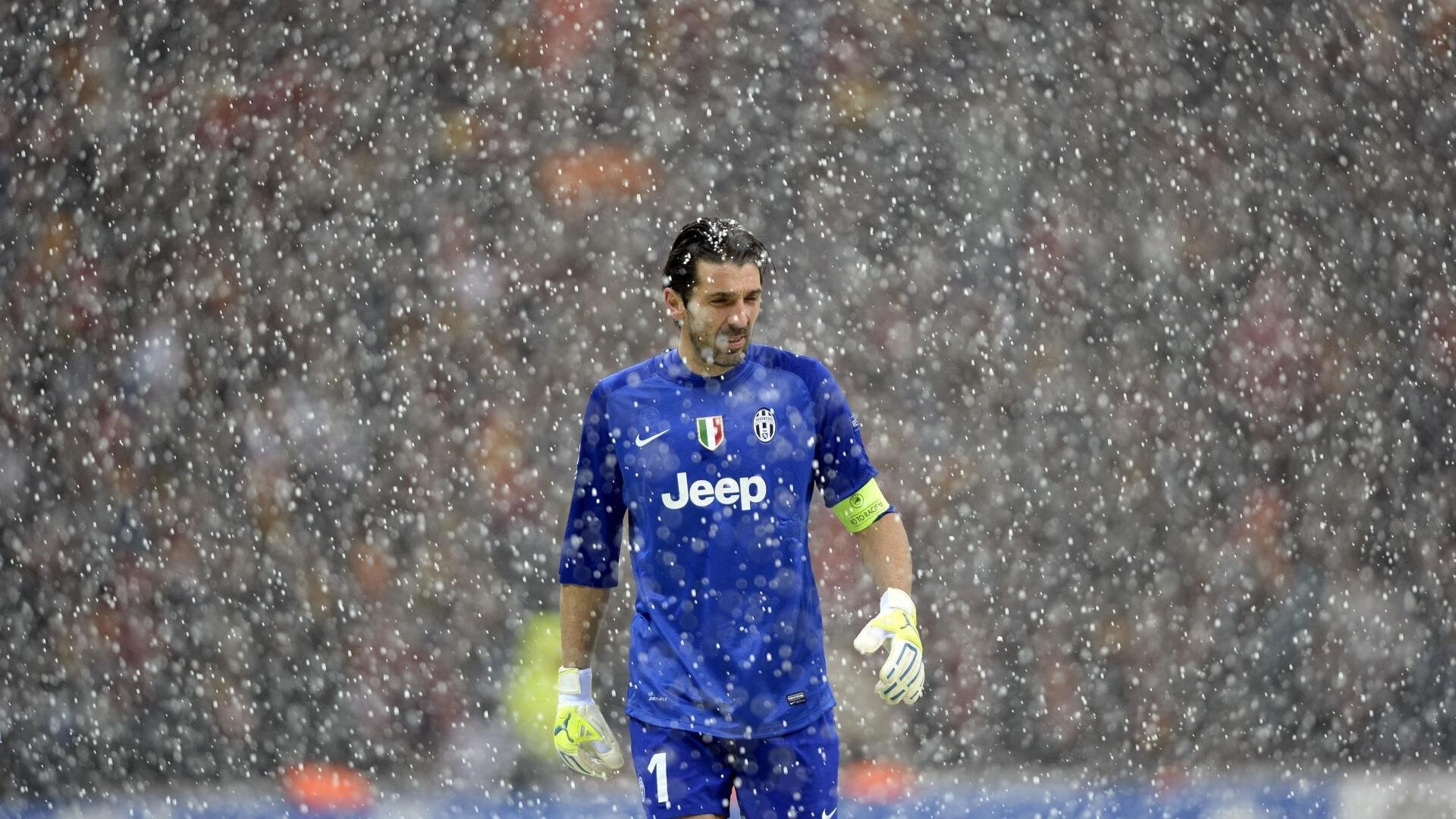 开云体育-基耶萨的稳定弧光，当F1街道赛之夜遇见永不掉线的艺术