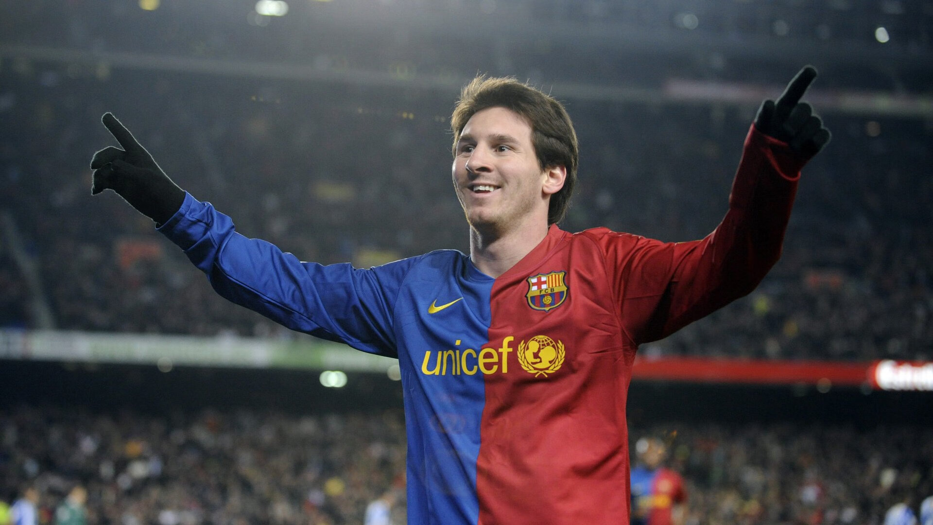 开云下载-红龙折翼，王储加冕，阿什拉夫用节奏撕裂时间，乌拉圭在威尔士的黄昏里读懂宿命